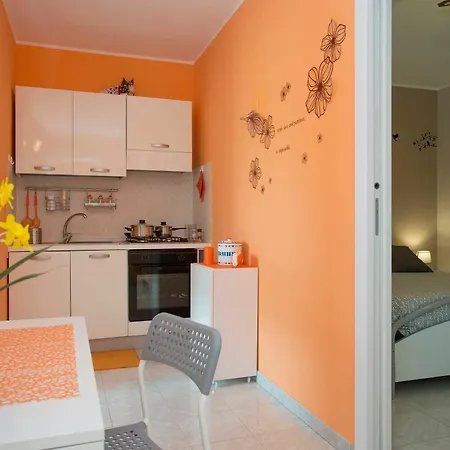 With One Bedroom In Torre Dell'orso, With Furnished Balcony Apartment *