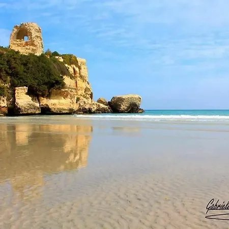 With One Bedroom In Torre Dell'orso, With Furnished Balcony Melendugno