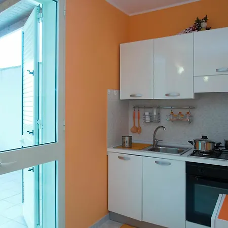 With One Bedroom In Torre Dell'orso, With Furnished Balcony Melendugno