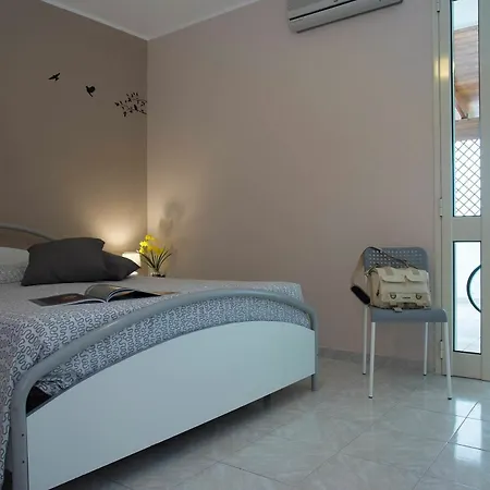 Apartment With One Bedroom In Torre Dell'orso, With Furnished Balcony *